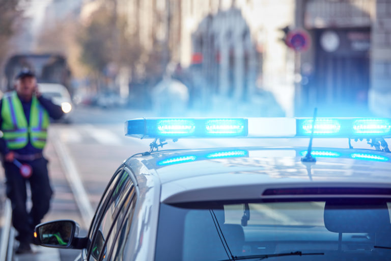 Polícia, policajné auto