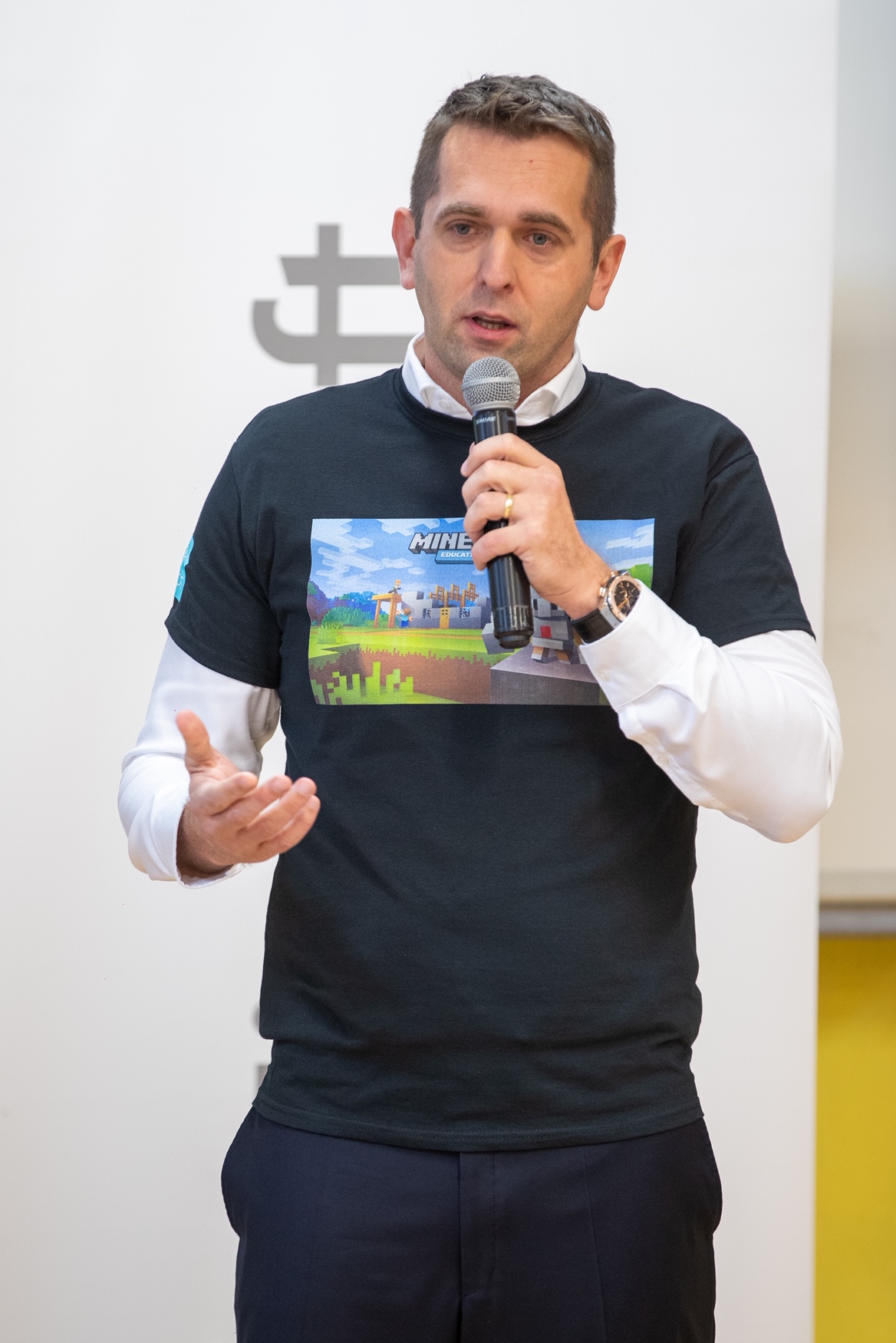 Hodinou kadu viedol aaf microsoft a eska republika a slovensko_ rudolf urbanek.jpg