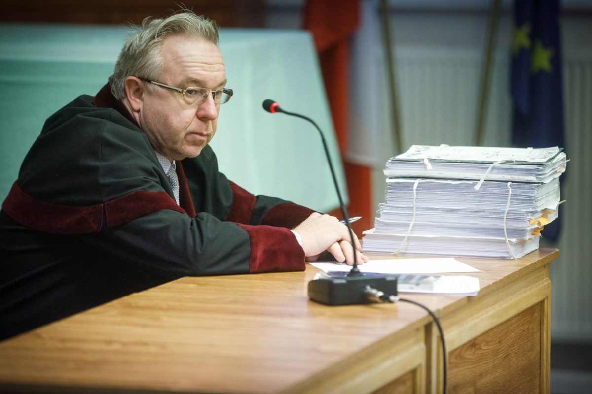 SÚDY: Pojednávanie v kauze zmeniek, Ján Šanta