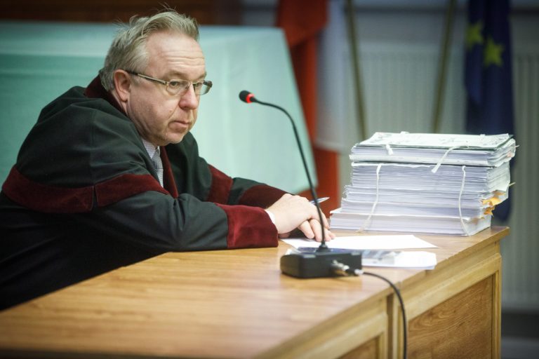 SÚDY: Pojednávanie v kauze zmeniek, Ján Šanta