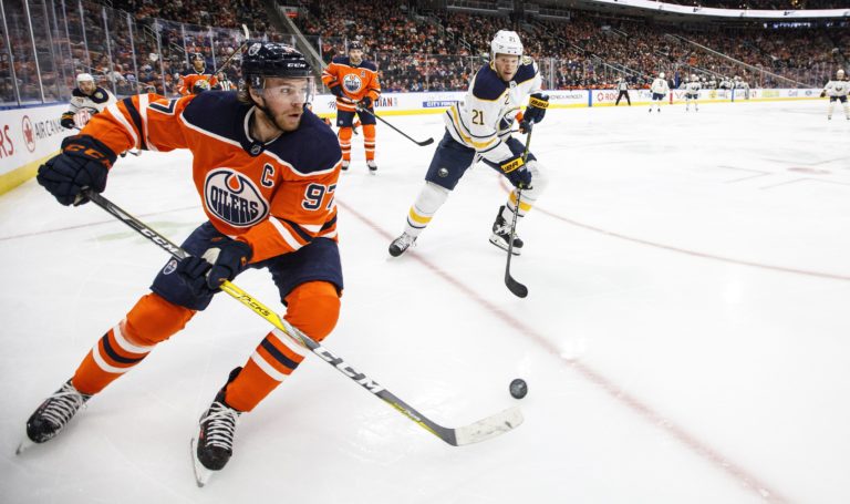 Kyle Okposo, Connor McDavid, NHL, Edmonton Oilers, Buffallo Sabres