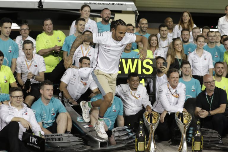 Lewis Hamilton, Veľká cena Abú Zabí, Mercedes