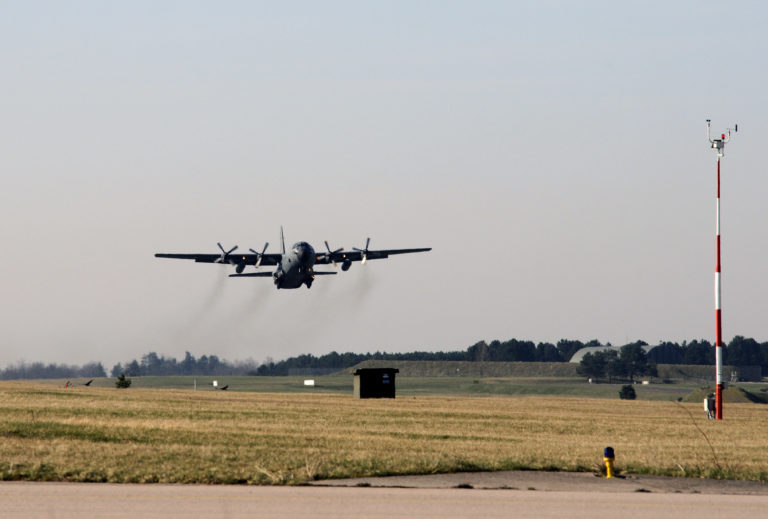 Lietadllo C 130 Hercules