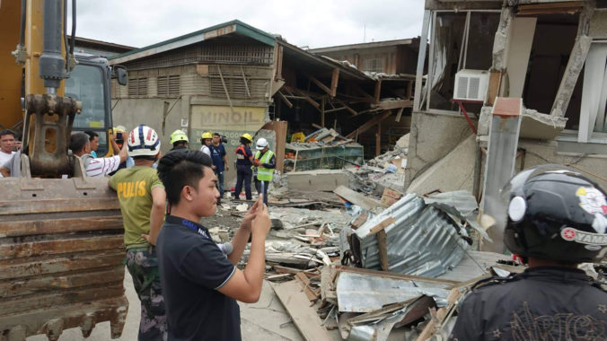 FILIÍNY: Krajinu zasiahlo silné zemetrasenie