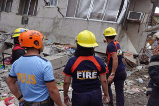 FILIÍNY: Krajinu zasiahlo silné zemetrasenie