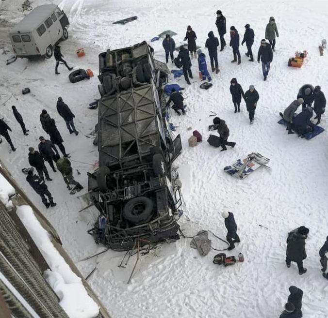 Russko Sibír nehoda autobusu