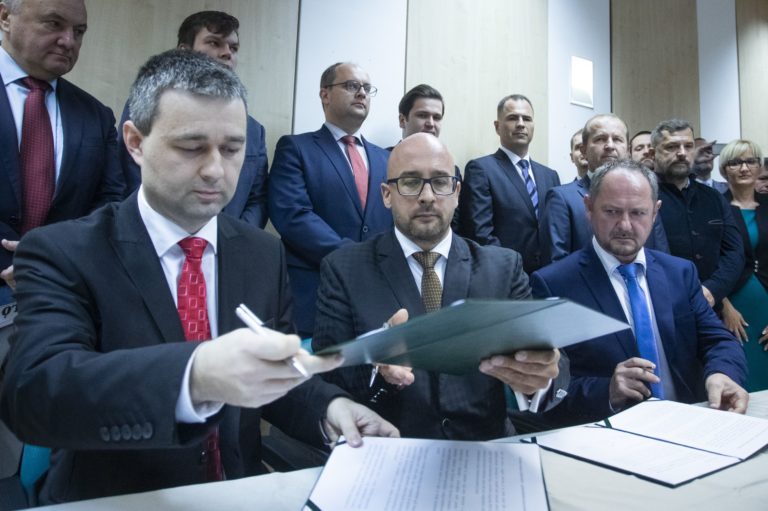 MAÏARSKÁ KOMUNITNÁ SPOLUPATRIČNOSŤ: Kandidátka