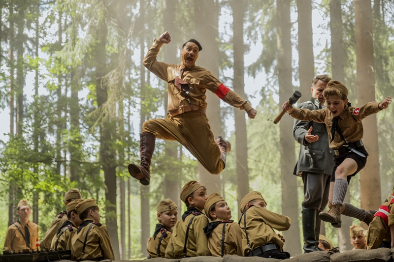 Film Králiček Jojo, Taika Waititi, Roman Griffin Davis