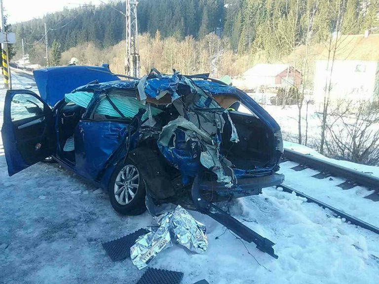 Zrážka, auto, rýchlik, Čierne