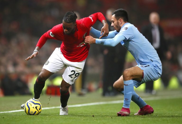 Aaron Wan Bissaka, Dwight McNeil, Manchester United, Burnley, Premier League