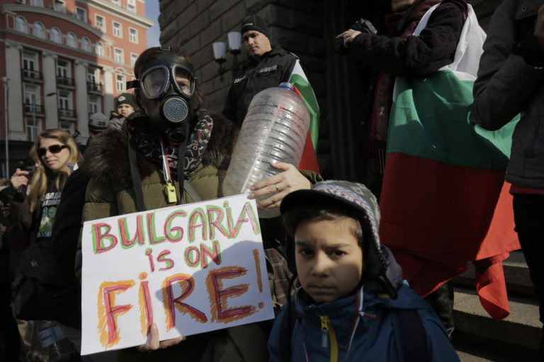 Protest, nedostatok vody