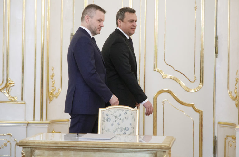 Predseda vlády Peter Pellegrini a predseda SNS Andrej Danko