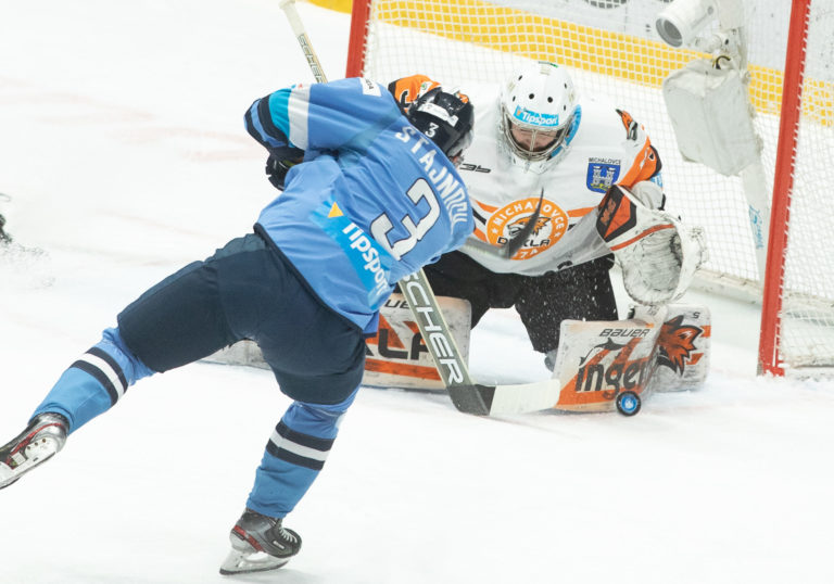HOKEJ TL: Bratislava - Michalovce
