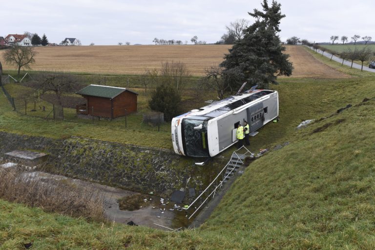 Nehoda, autobus, Durínsko