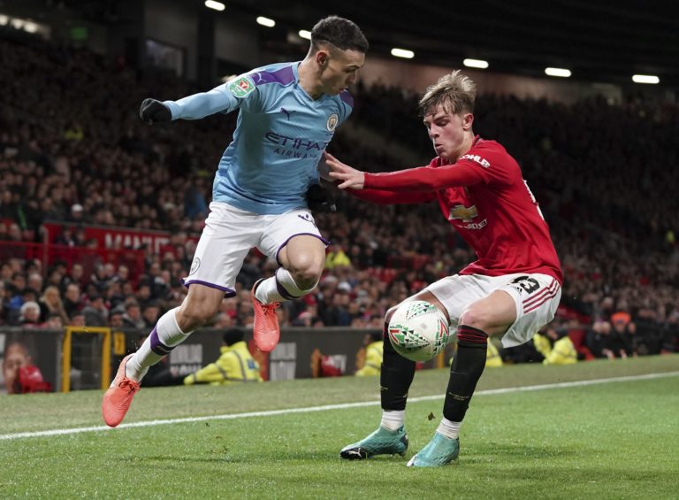 Phil Foden, Brandon Williams, Manchester City, Manchester United, Ligový pohár, semifinále