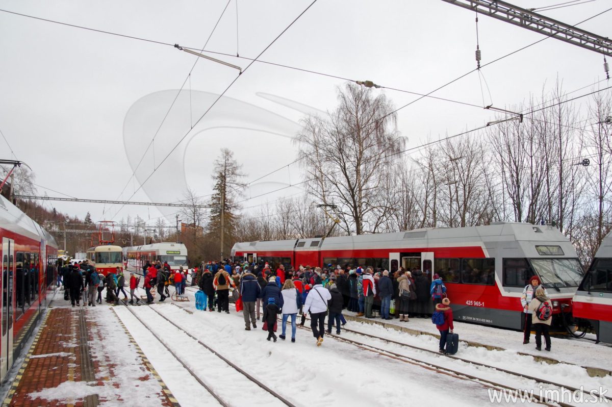 "Presuny národov" na stanici Starý Smokovec (© DuPe, web: imhd.sk)