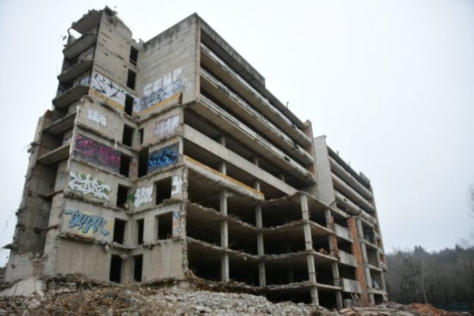 Búranie nemocnice Rázsochy