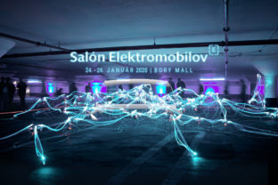 Salon elektromobilov 2019 titulka start.jpg