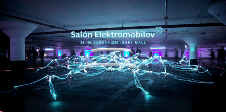 Salon elektromobilov 2019 titulka start.jpg