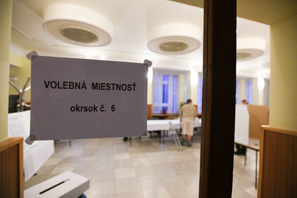 VOĽBY: Príprava a otvorenie volebných miestností