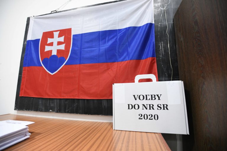 VOĽBY: Príprava a otvorenie volebných miestností