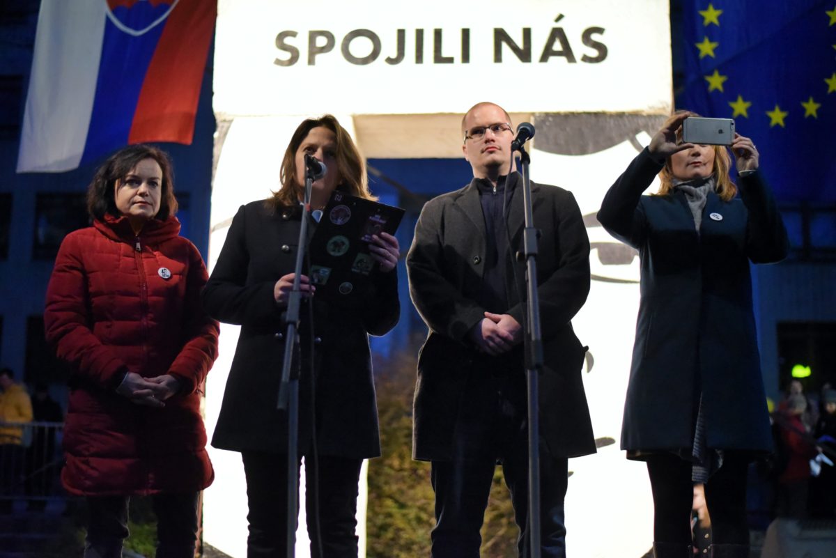ZHROMAŽDENIE: Za zavraždených Jána a Martinu