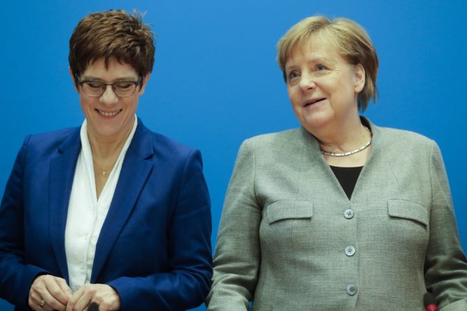 Angela Merkelová, Annegret Krampová Karrenbauerová