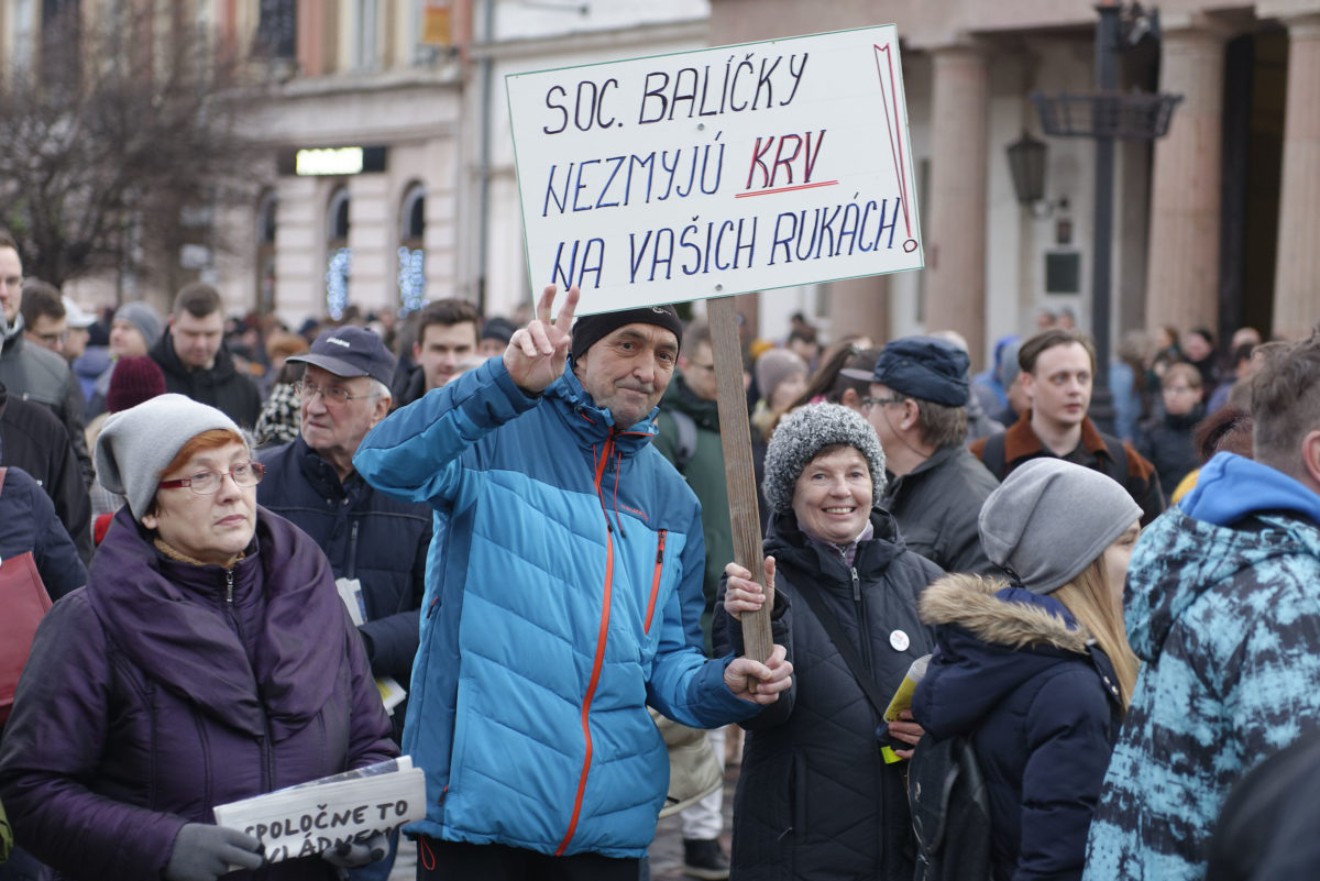 ZHROMAŽDENIE: Za zavraždených Jána a Martinu