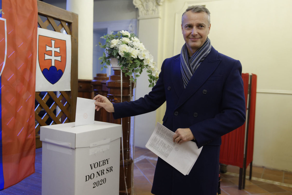 VOĽBY: Volebný akt Richarda Rašiho