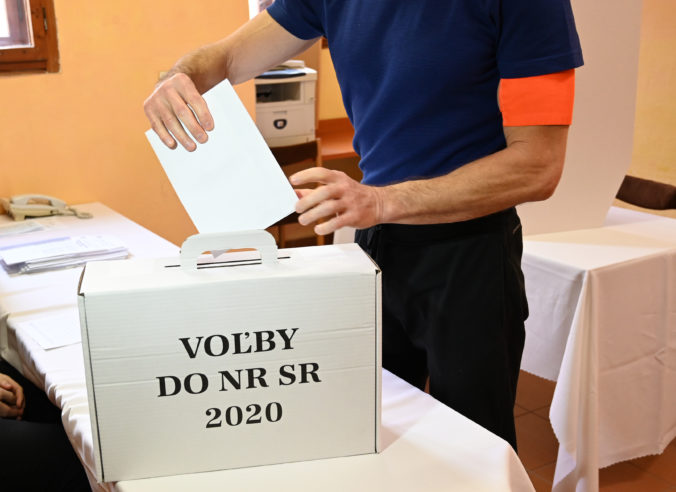 VOĽBY: Volebný akt odsúdených a obvinených