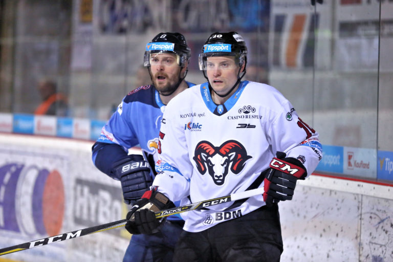 HOKEJ TL: Banská Bystrica - Bratislava