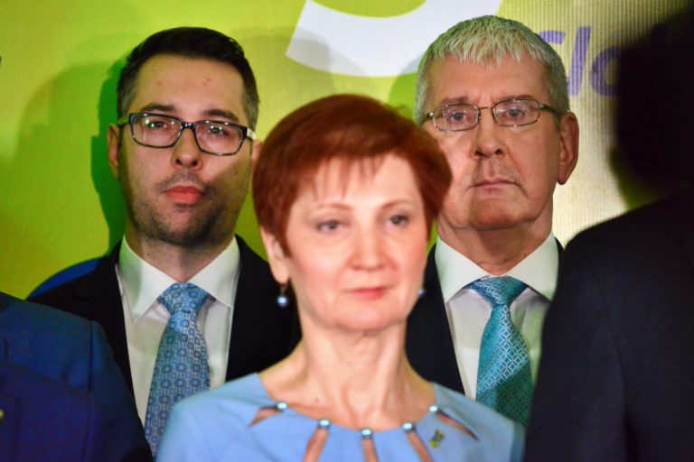 Poslanci SaS Jarmila Halgašová a Ján Oravec