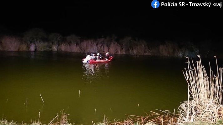 Polícia, hasiči, záchranná akcia
