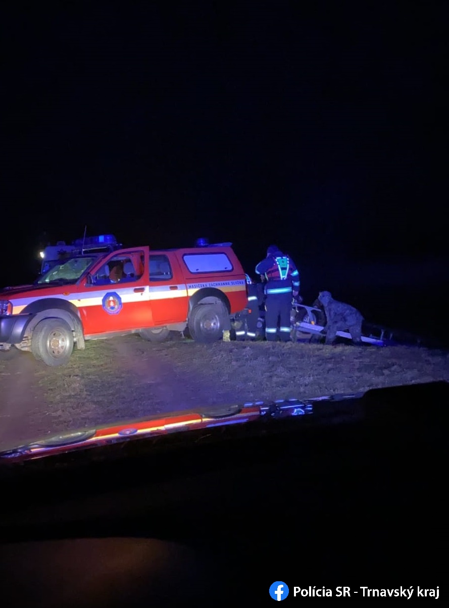 Polícia, hasiči, záchranná akcia