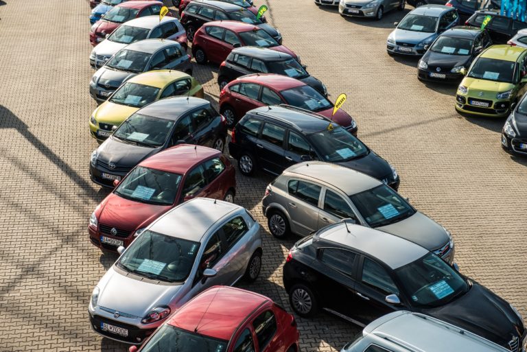 Autá, autobazar