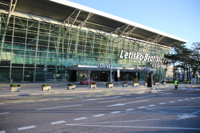 DOPRAVA: Zrušenie letov bratislavského letiska