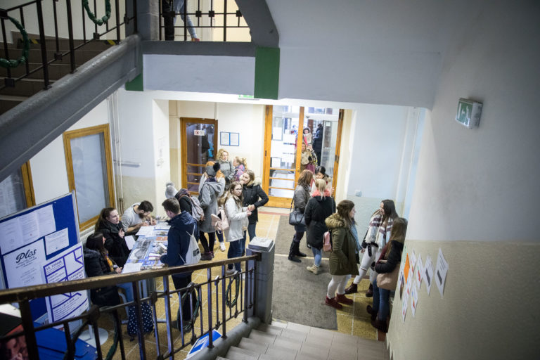 Univerzita Komenského v Bratislave.