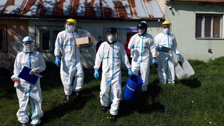 Hasiči odoberali vzorky na koronavírus