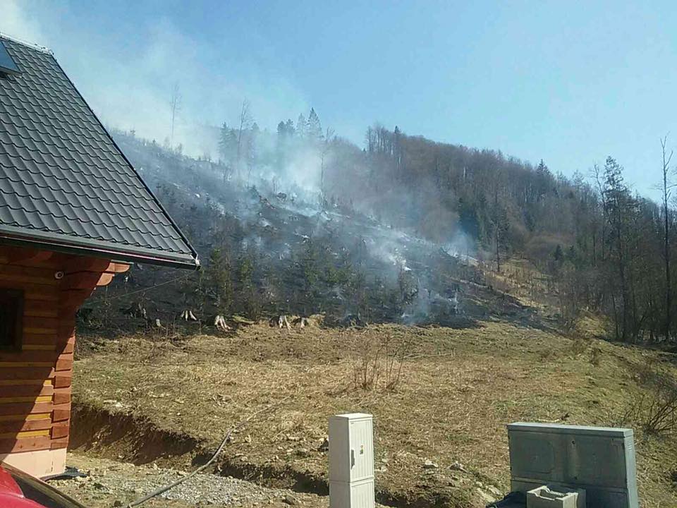 HASIČI: Rozsiahly požiar rúbaniska v Oščadnici