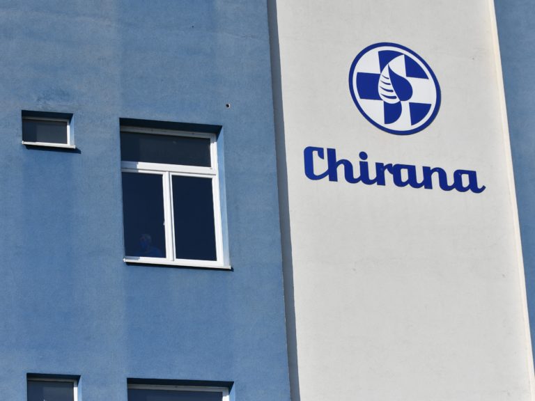 PREMIÉR: Navštívil spoločnosť Chirana Stará Turá