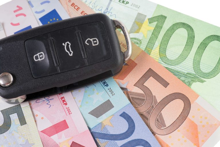 Lízing, peniaze, auto