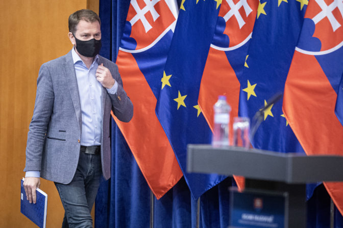 PREMIÉR: Opatrenia počas veľkonočných sviatkov