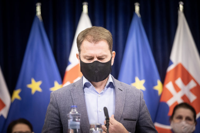 PREMIÉR: Opatrenia počas veľkonočných sviatkov