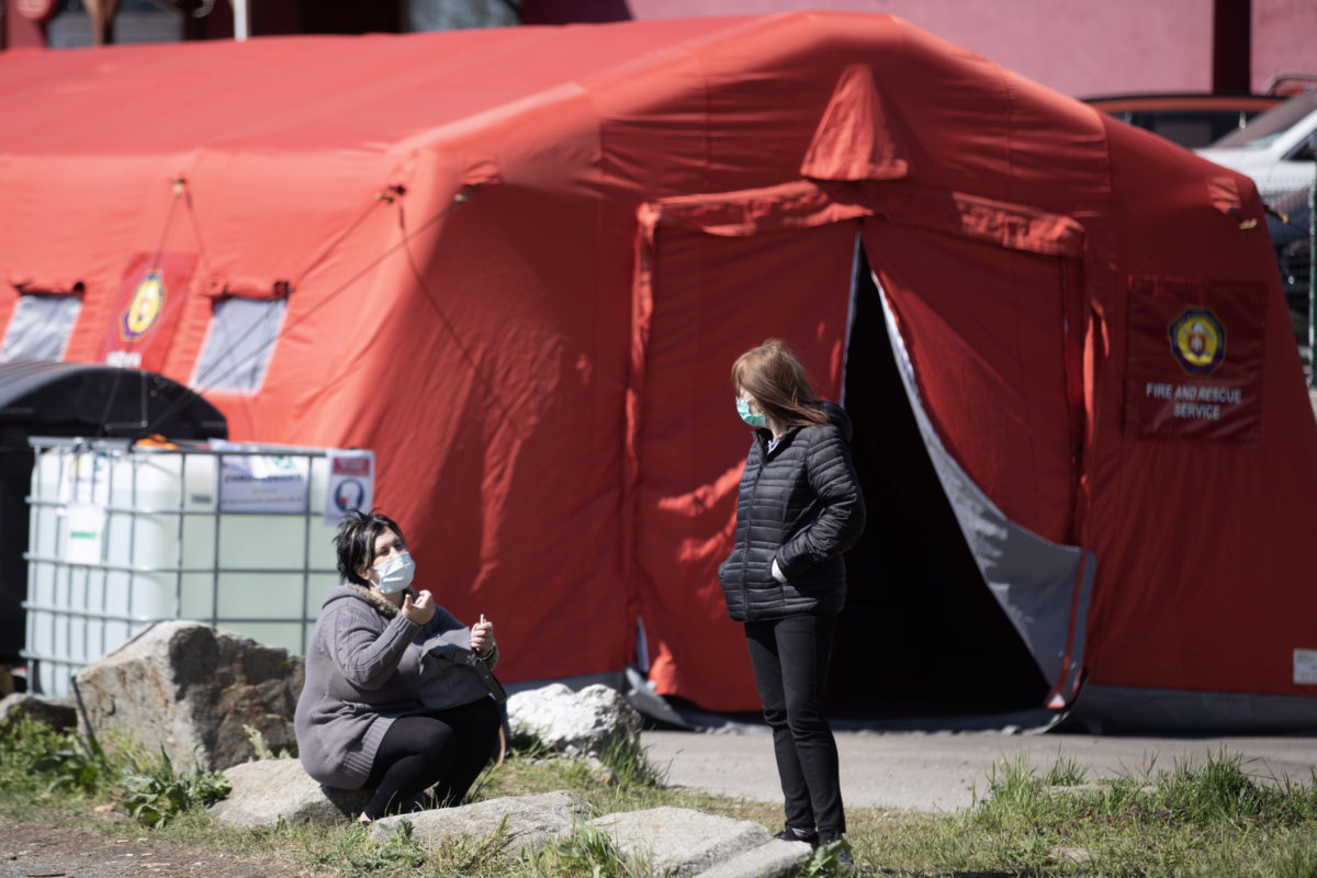 Aktuálna situácia na hraničnom priechode Petržalka - Berg v Bratislave počas mimoriadnej situácie v súvislosti s ochorením COVID-19 spôsobeným koronavírusom (2019-nCoV) na Slovensku. Bratislava, 7. apríl 2020.