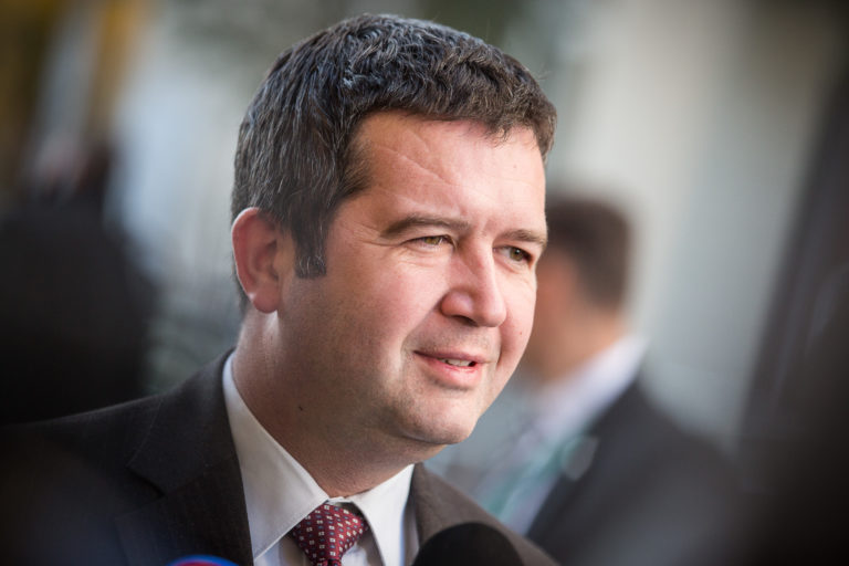 SUMMIT: Príchod delegátov