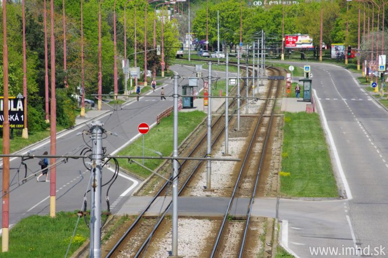 Karloveská radiála pred modernizáciou (© Matej Kavacký, web: imhd.sk)