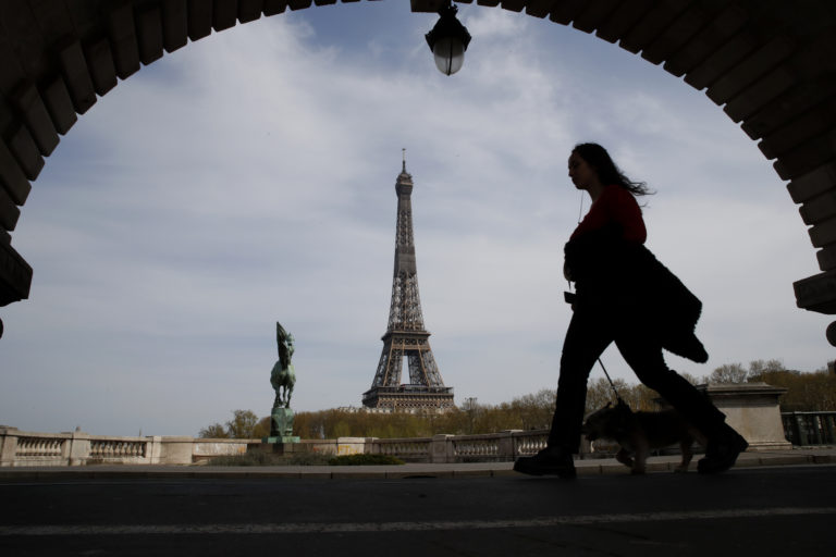 Pariz, koronavirus