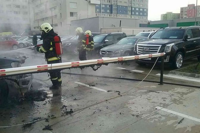 Požiar áut v Bratislave