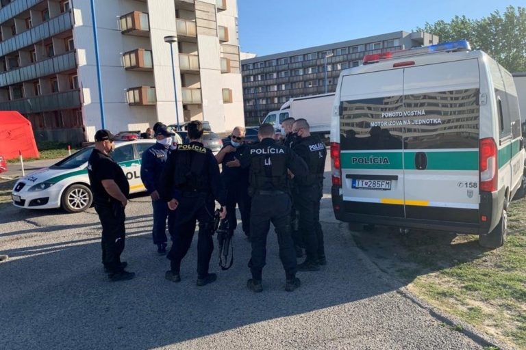 Polícia, karanténne centrum, Gabčíkovo