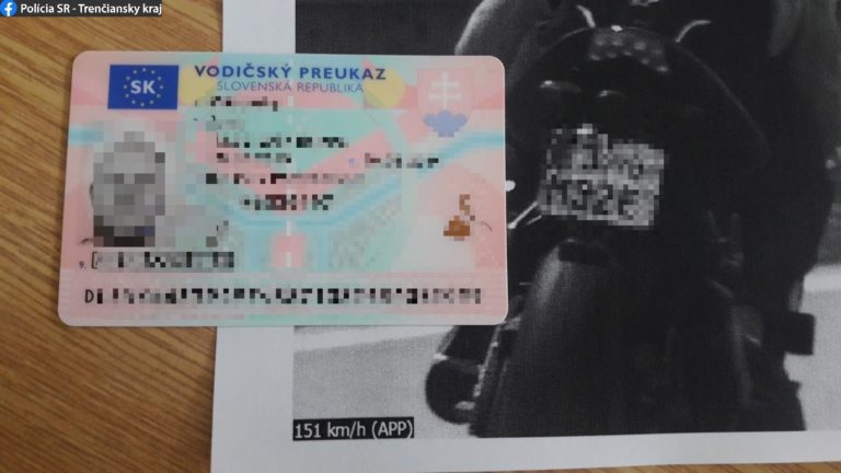 Polícia, motorkár, rýchlosť